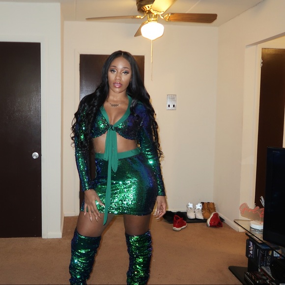 vvogue rrage Dresses & Skirts - Sequined Skirt Set